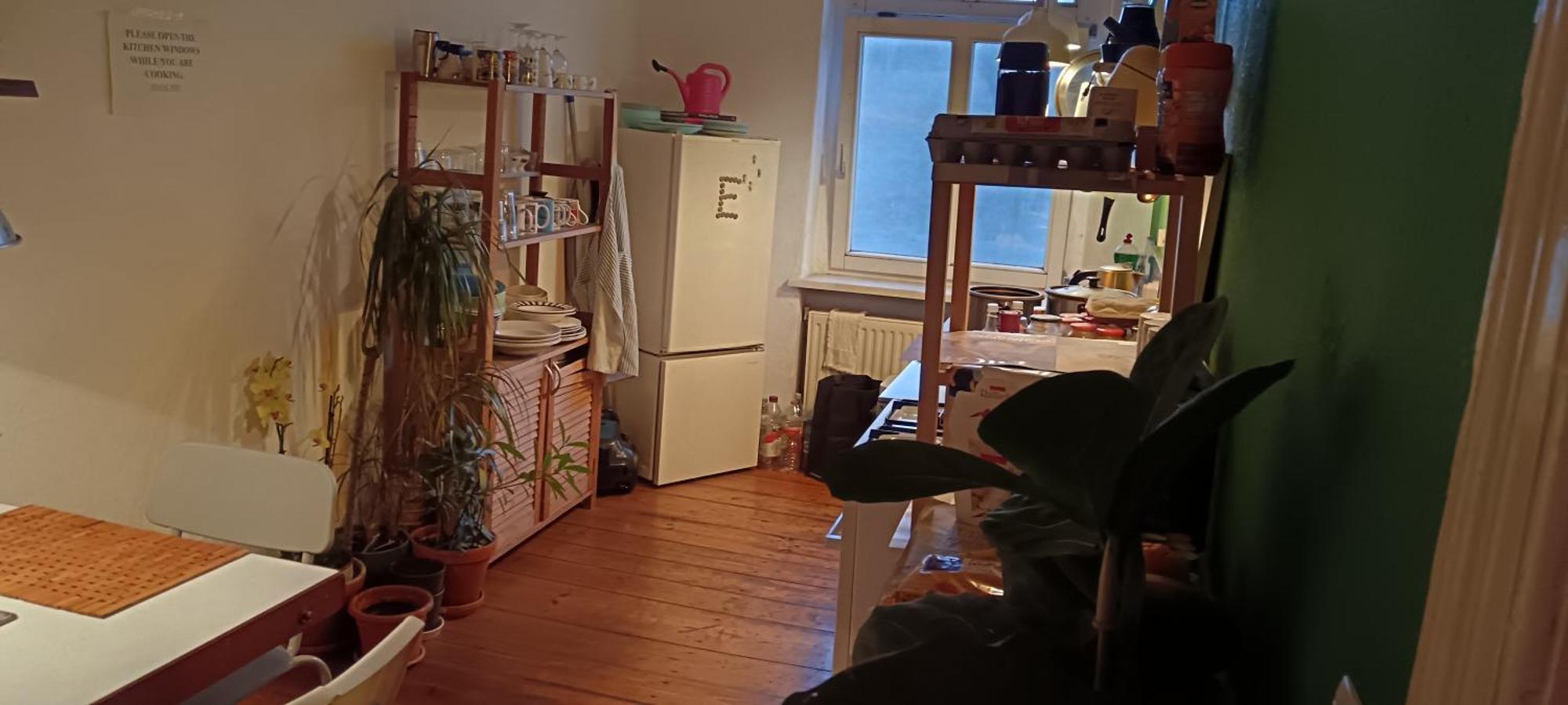Sharing Bedroom With Host Near Alexanderplatz Hostel Berlin