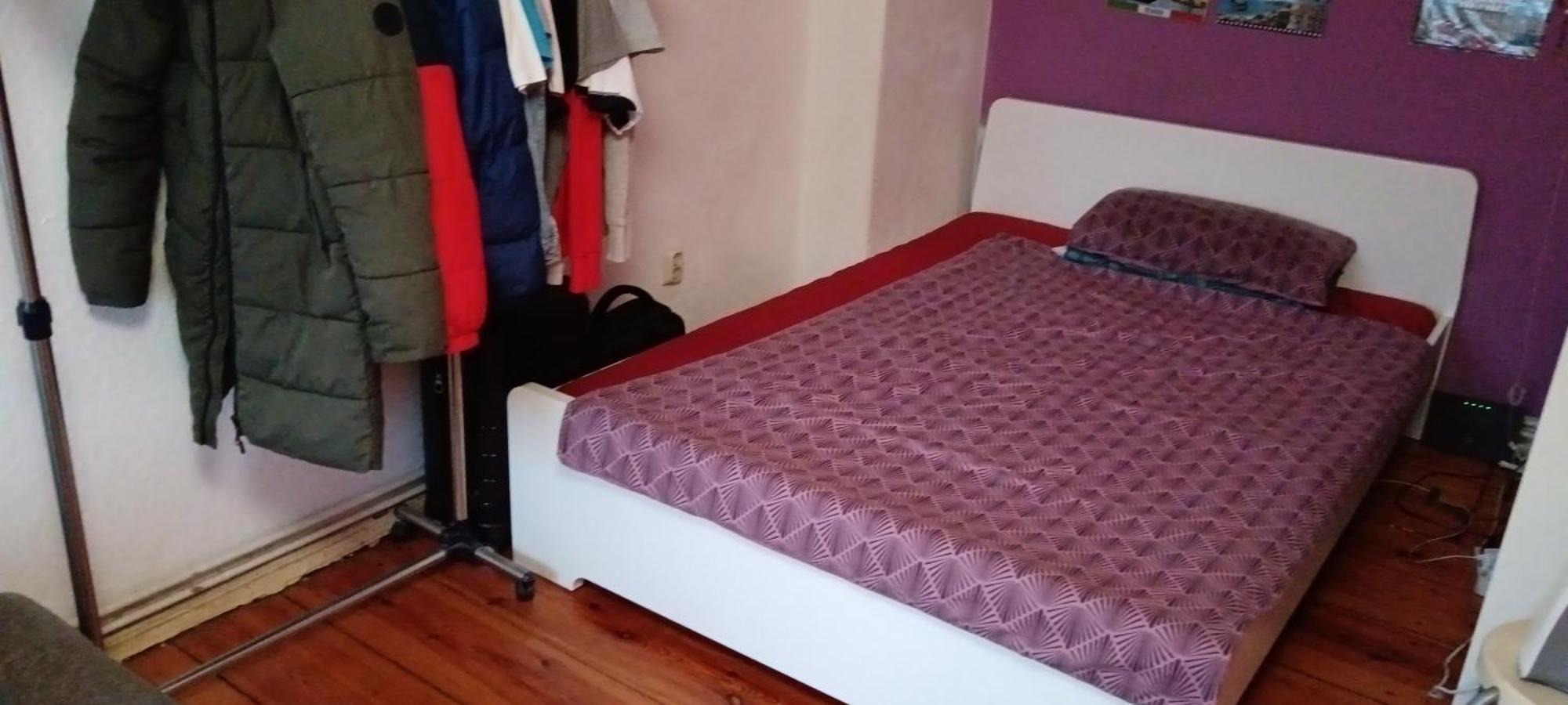 Sharing Bedroom With Host Near Alexanderplatz Hostel