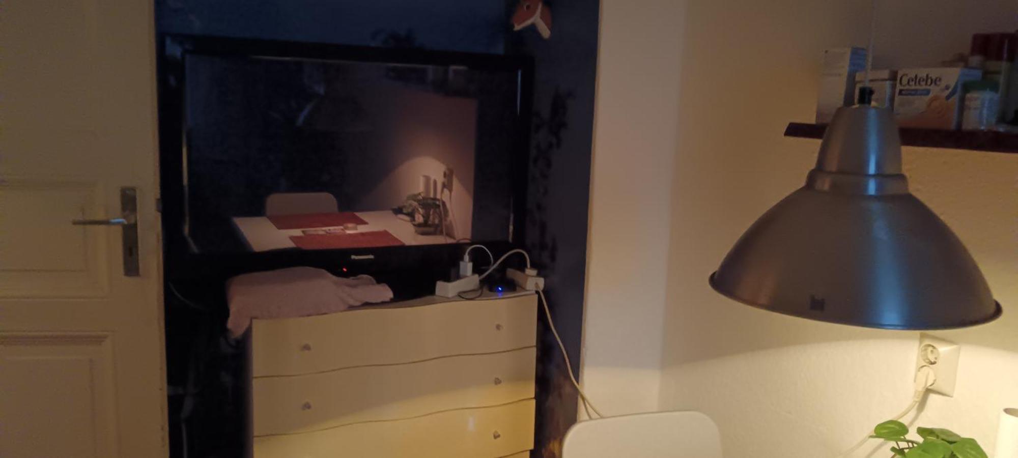 Sharing Bedroom With Host Near Alexanderplatz Hostel