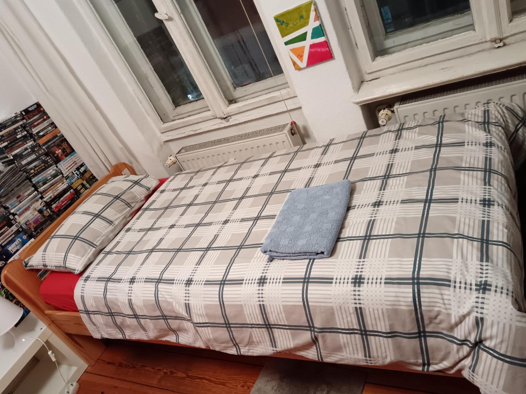 Sharing Bedroom With Host Near Alexanderplatz Hostel *